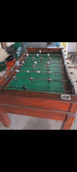 Futbolín de madera clásico con monedero
