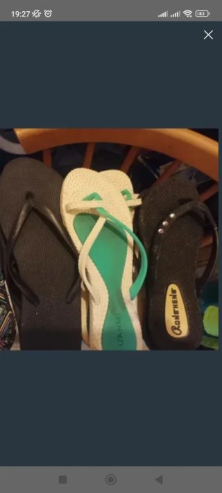 Chanclas Rongheng negras y verdes