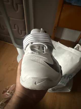 Nike Savaleos