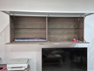 Mueble TV con escritorio y vitrina