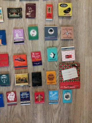 Lotto di 50 scatole di fiammiferi vintage