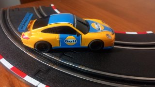 Coche Scalextric Compact 1:43 Porsche Gulf