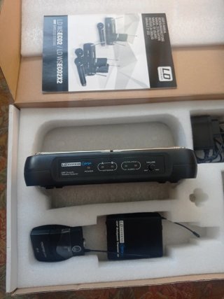 LD Systems Micrófono Inalámbrico Solapa UHF
