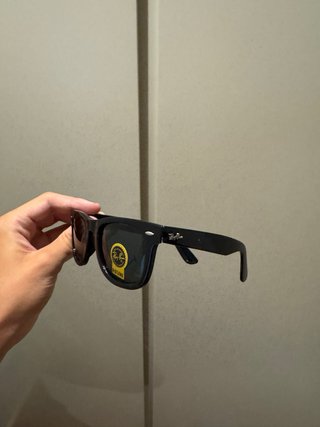 Gafas de sol negras
