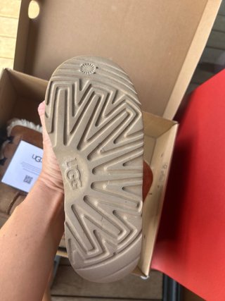 Botas UGG niña lazos marrones talla 35