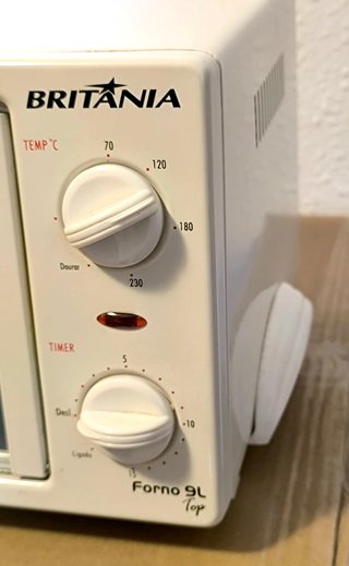 Horno Eléctrico Britania 9L 1300W