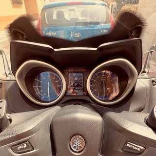 Yamaha Tmax DX