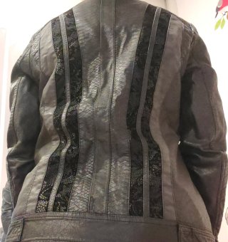 Chaqueta efecto piel con encaje