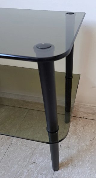 Modernariato 1970. Tavolino in vetro fumé