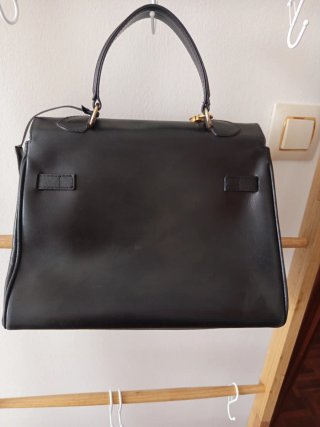 Bolso de piel negro