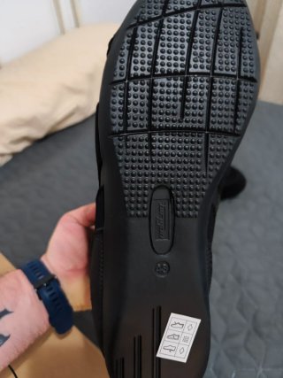Botas de moto caña baja negras completamente nueva