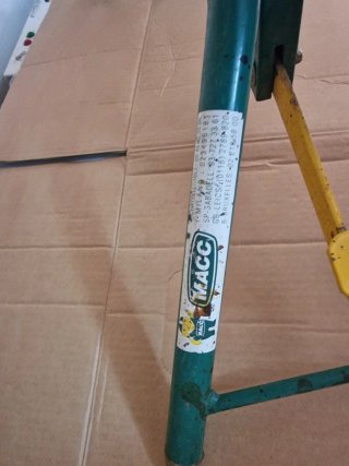 Caballete  Metálico Macc
