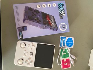 Consola Retro Portátil R36S Blanca