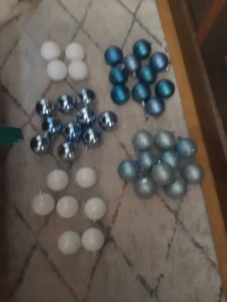 Bolas de Navidad Azules y Blancas