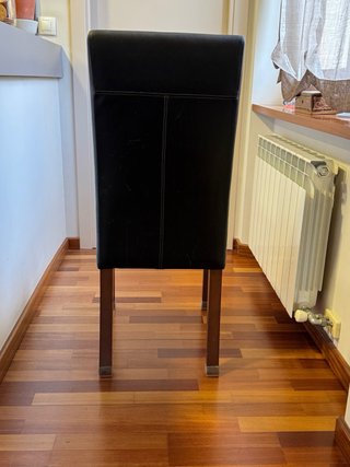 Sillas de comedor de cuero y madera