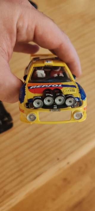 Scalextric SEAT Coche Rally Amarillo