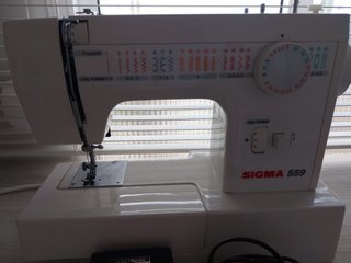 Máquina de coser SIGMA 559