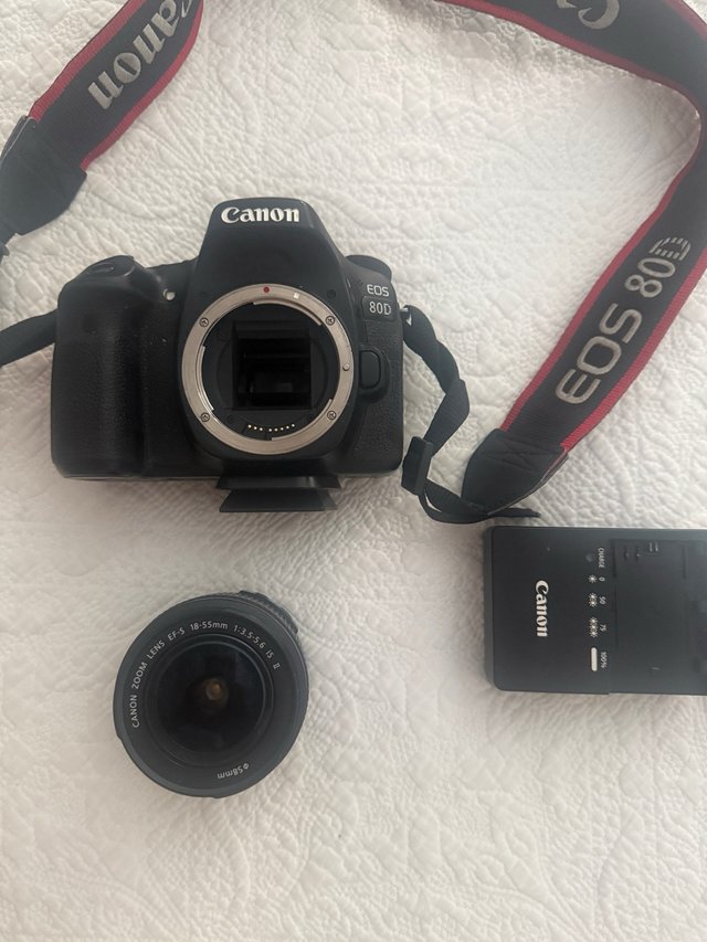 Canon EOS 80D Cámara DSLR + Lente 18-55mm