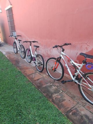 3 Bicicletas de Montaña Plateada