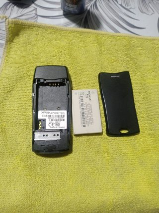 Nokia 8210 Grigio/Nero funzionale