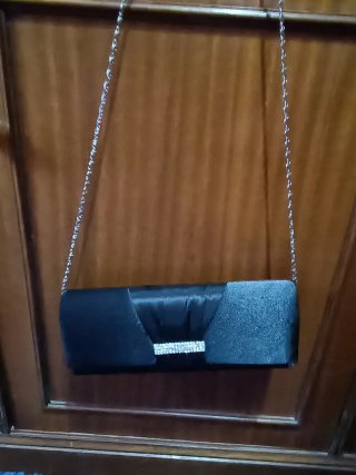 Bolso de fiesta negro con pedrería