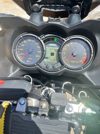 Suzuki V-Strom 650 Negra