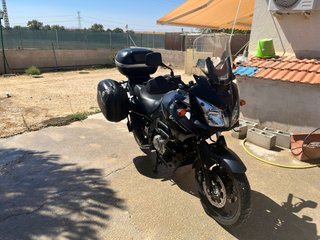 Suzuki V-Strom 650 Negra
