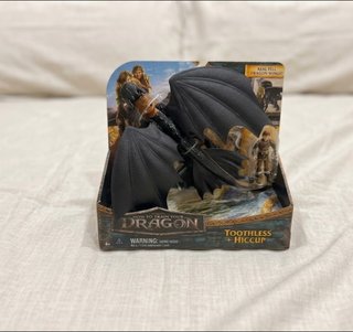 Figura Toothless y Hiccup How to Train Your Dragon
