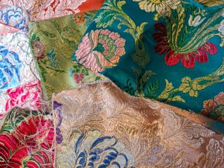 Lote retales telas falleras seda