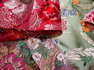 Lote retales telas falleras seda