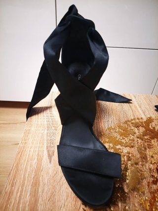 Zapatos de fiesta negro