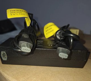 Cargador Universal para Acer, Dell, Toshiba, Nec