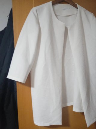 Chaqueta fina blanca
