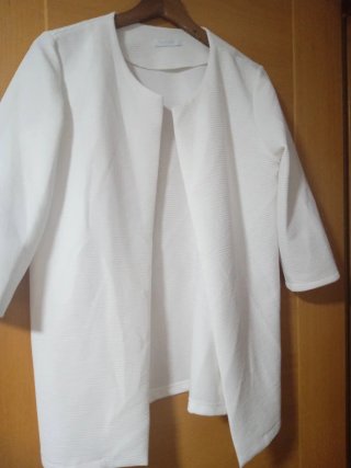 Chaqueta fina blanca