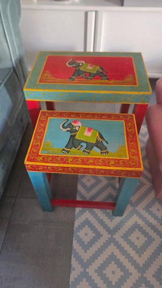 Mesitas nido de madera pintadas a mano