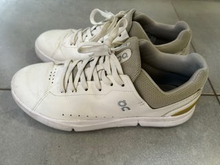 Zapatillas ON CLOUD The Roger Talla 42
