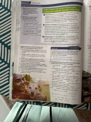 EXAM PROSPECTS 2 Student's book: libro de texto...