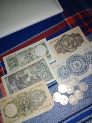 Billetes y monedas antiguas de Pesetas negociable