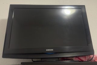 TV Samsung 32" no smart. Audio flojo. Para Fire.
