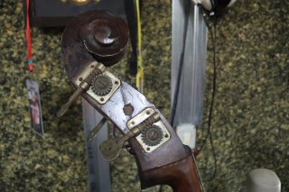 Contrabajo 3 cuerdas antiguo