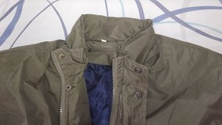 Parka o abrigo estilo militar