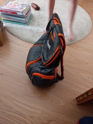 Mochila BASIC-FIT Negra y Naranja