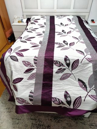 Colcha Matrimonio reversible Morada y Blanca