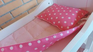 Literas de madera para muñecas con ropa