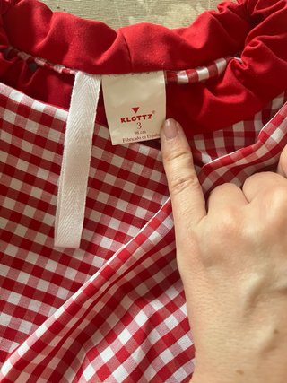 Babero infantil para el cole cuadros rojo 3 años.