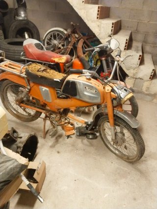 Se vende vespino sc y mobilett