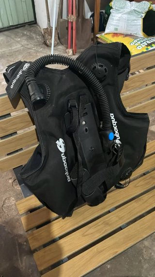 Botella y chaleco de buceo