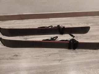 Snowblades Neak Peak