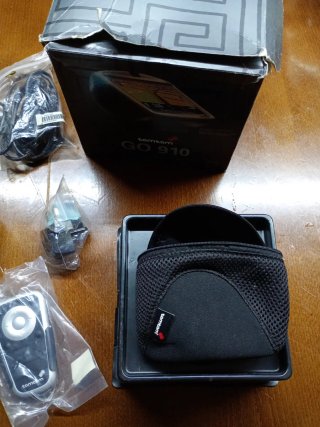 GPS TomTom con accesorios