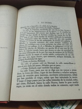 Crónica sentimental en rojo: Novela (Colecció...